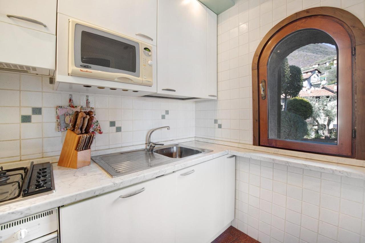 Lake View Apartment 가르도네리비에라 외부 사진