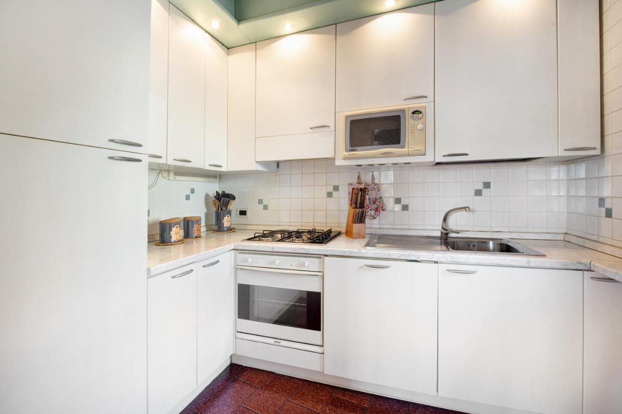 Lake View Apartment 가르도네리비에라 외부 사진
