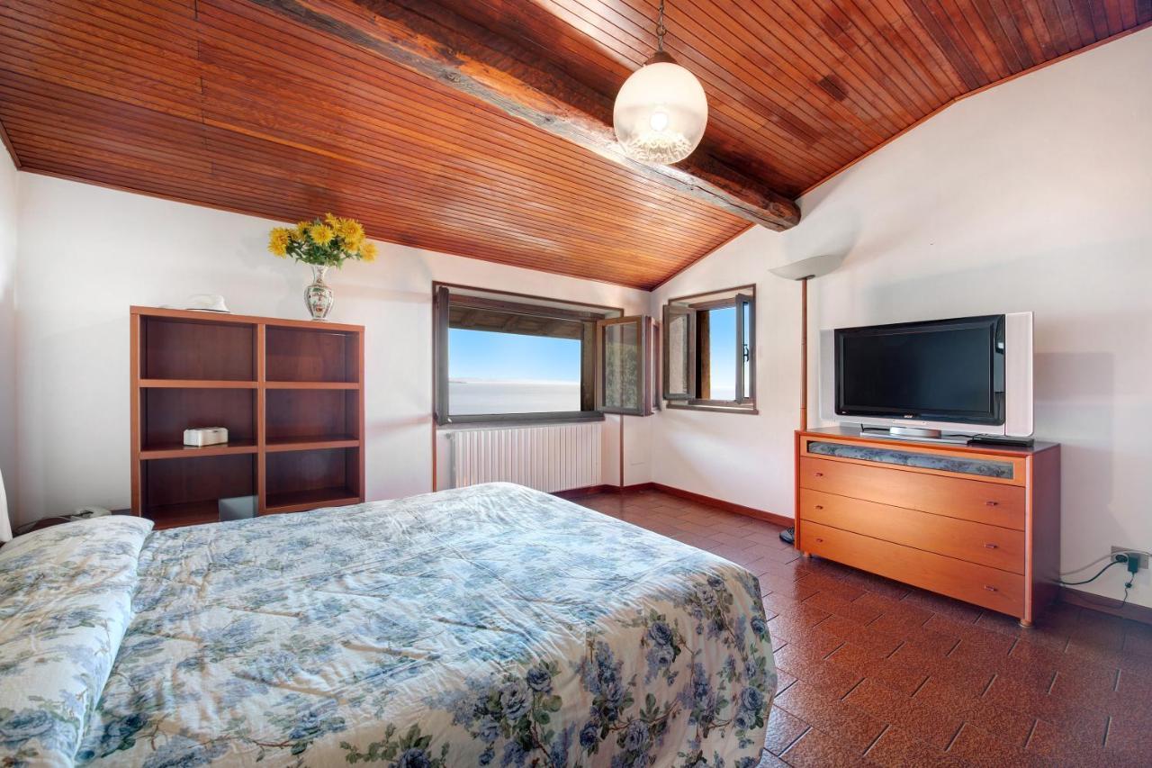 Lake View Apartment 가르도네리비에라 외부 사진